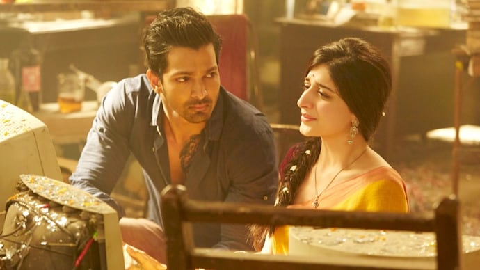 Sanam Teri Kasam Re-Release | Desh Ki Khabare